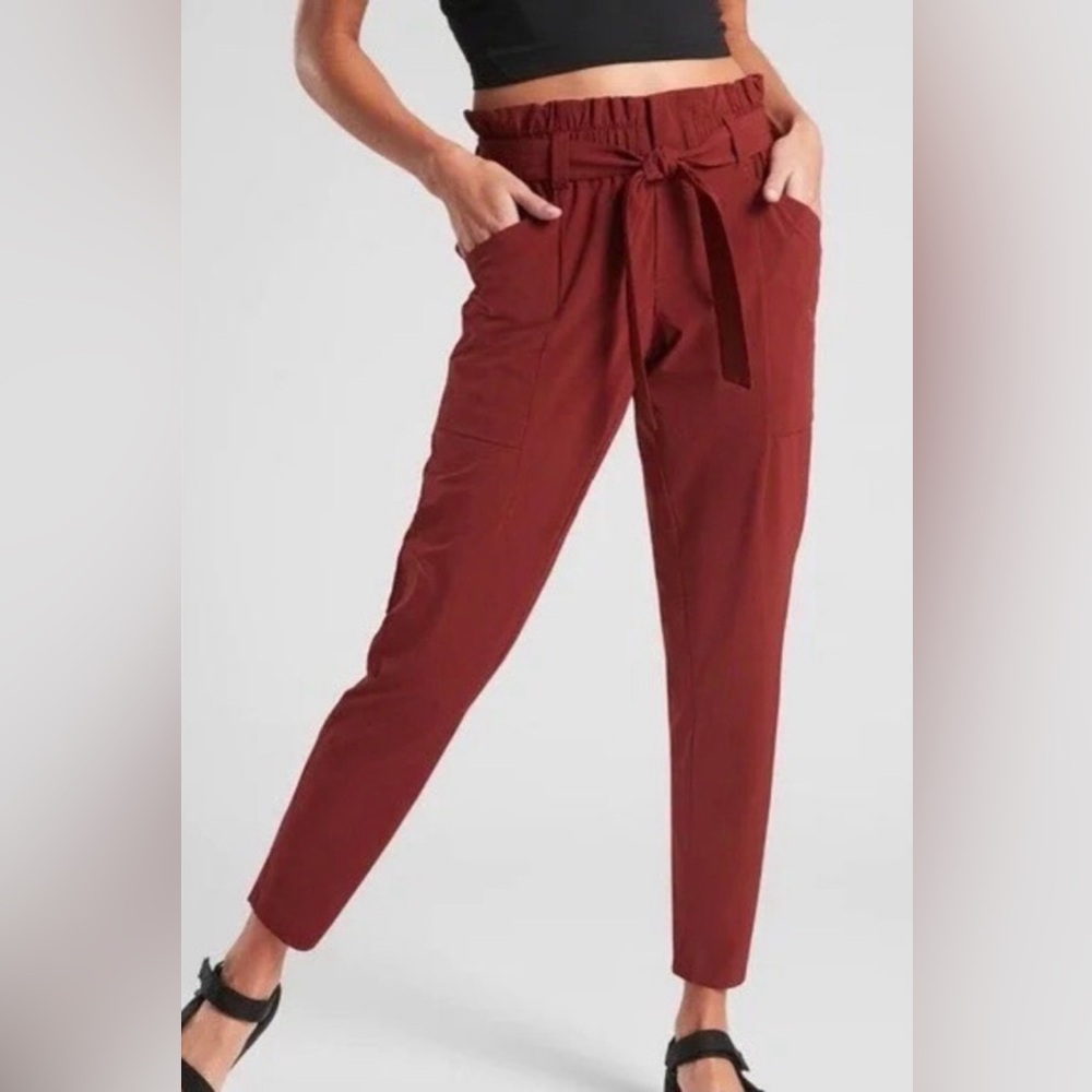 Athleta Skyline Belted Paperbag Pants Size 6